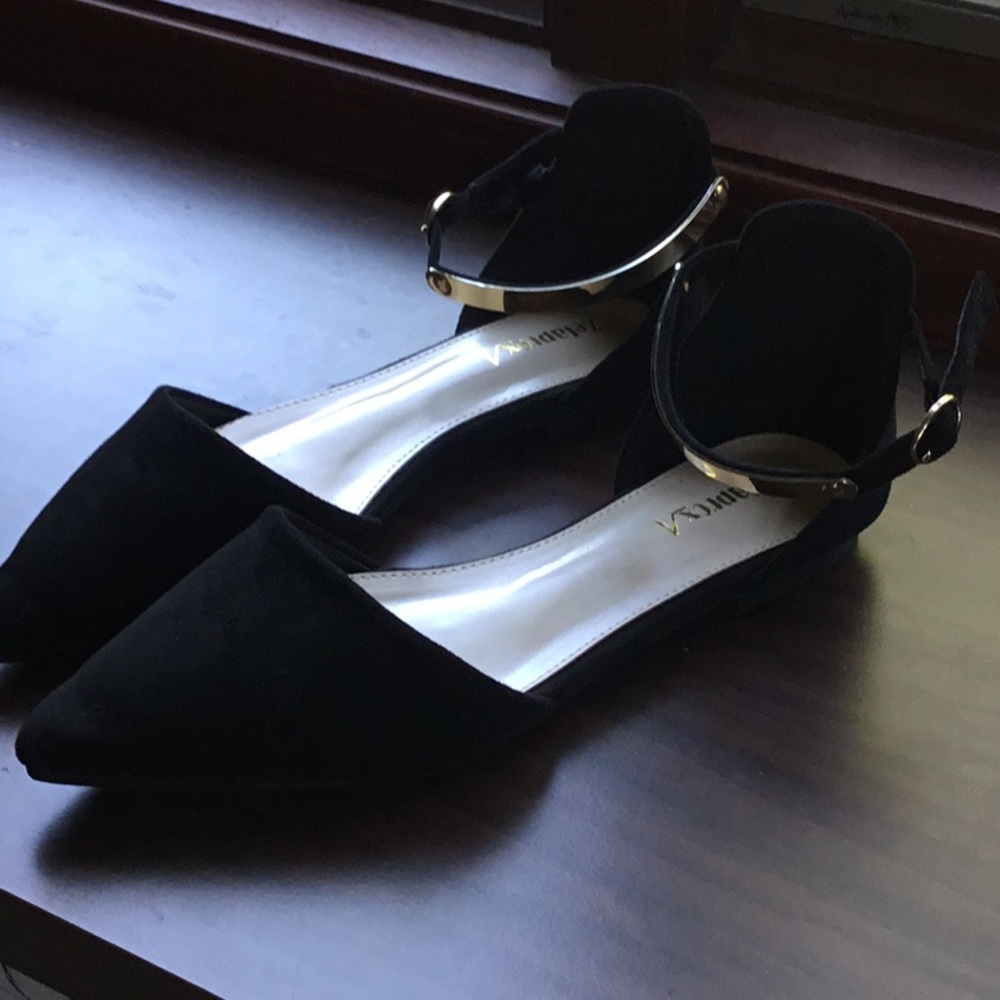 Black Flats with Modern Metallic Accents